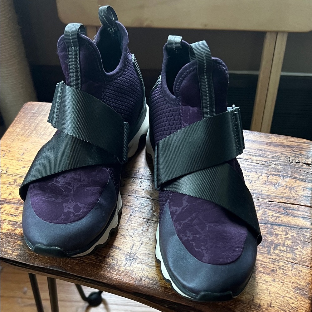 Sorel Purple and Black High-Top Sneakers